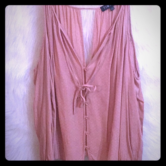 Timing - Pale Pink Cold Shoulder with Buttons S - Picture 7 of 7